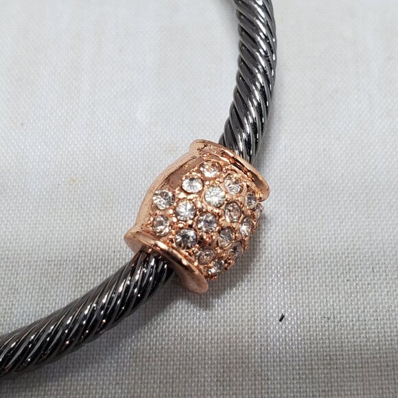 Armani Exchange Mixed Metal Cable Cuff Bracelets – Set of 3 - Picture 4 of 12